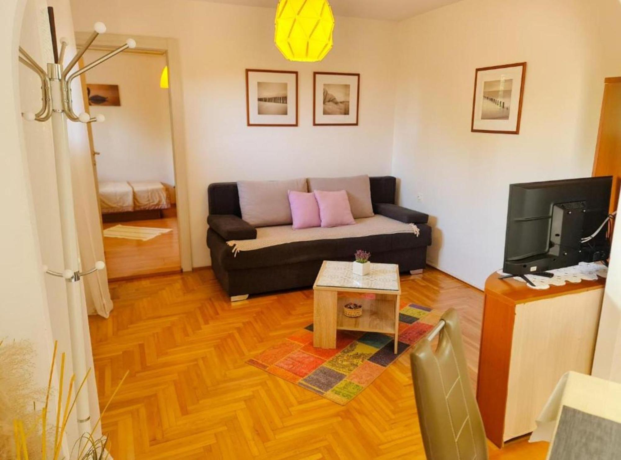 Apartments Marko 诺维·维诺多尔斯基 外观 照片